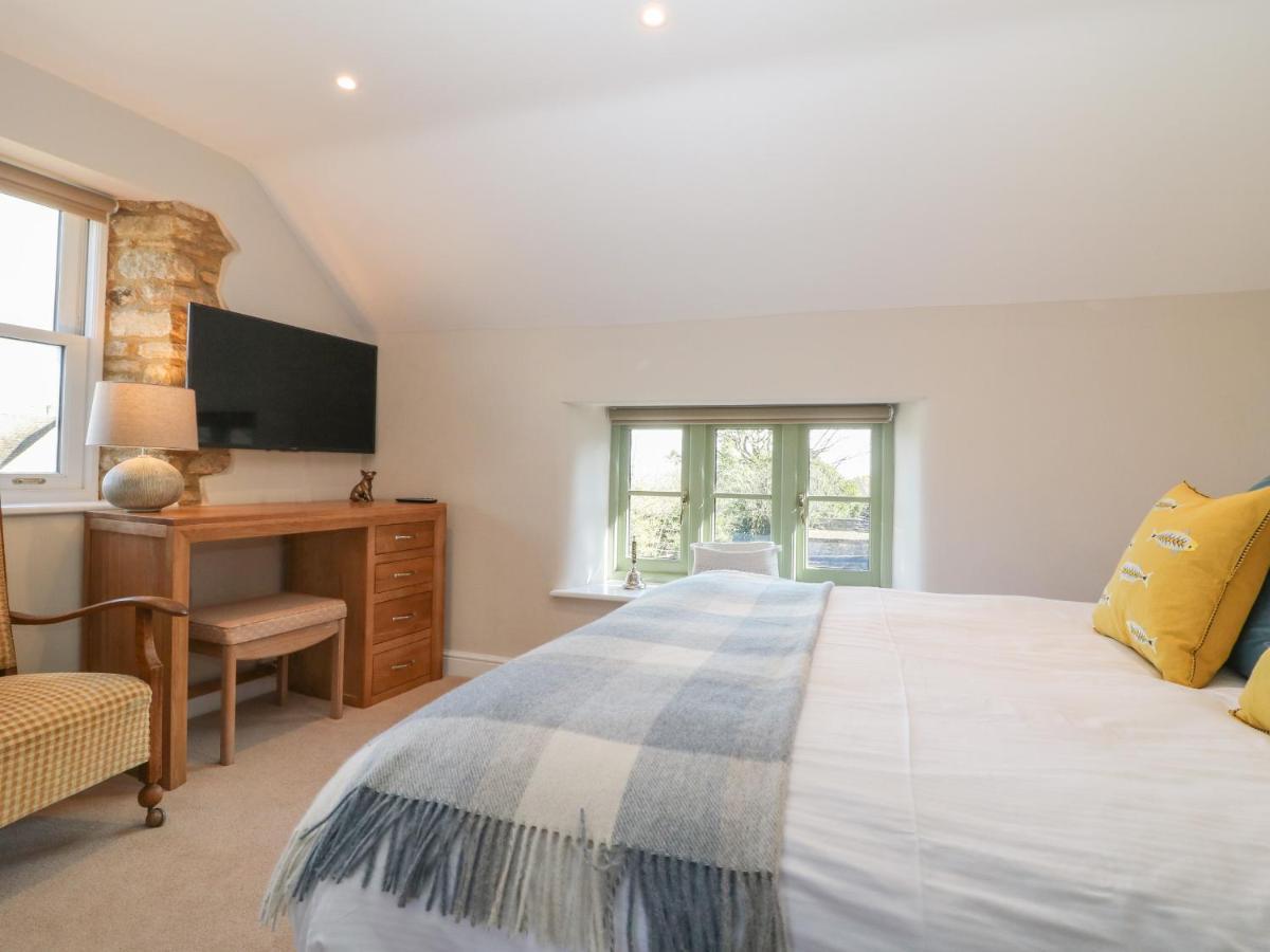 Evenlode Cottage Cheltenham Extérieur photo
